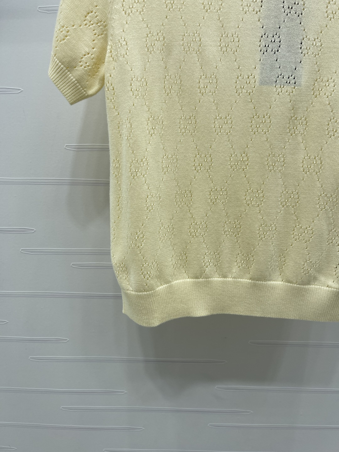 Women's short sleeves